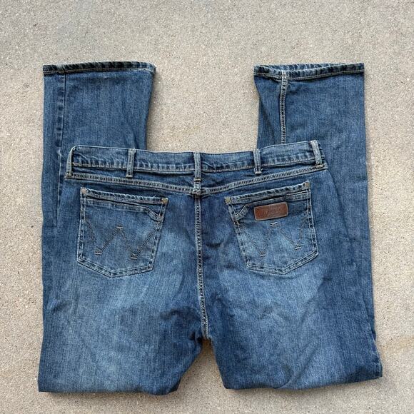 Wrangler Retro Slim Fit Layton Boot Cut Blue Jeans 10WLT77LY 42x36 - Picture 1 of 8